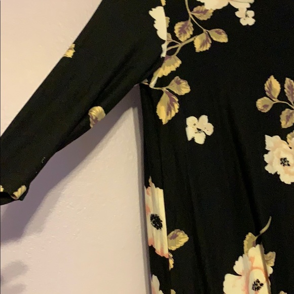 Dress - Picture 4 of 4